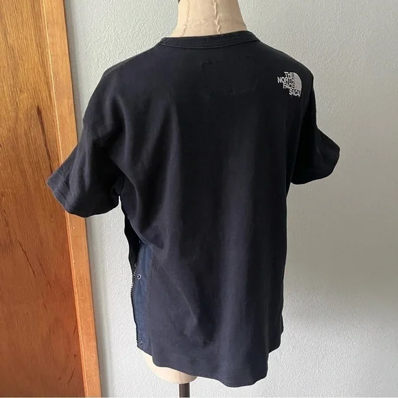 The NORTH FACE x SACAI sz S Navy Blue Short Sleeve Tshirt Size Zippers - Picture 10 of 15
